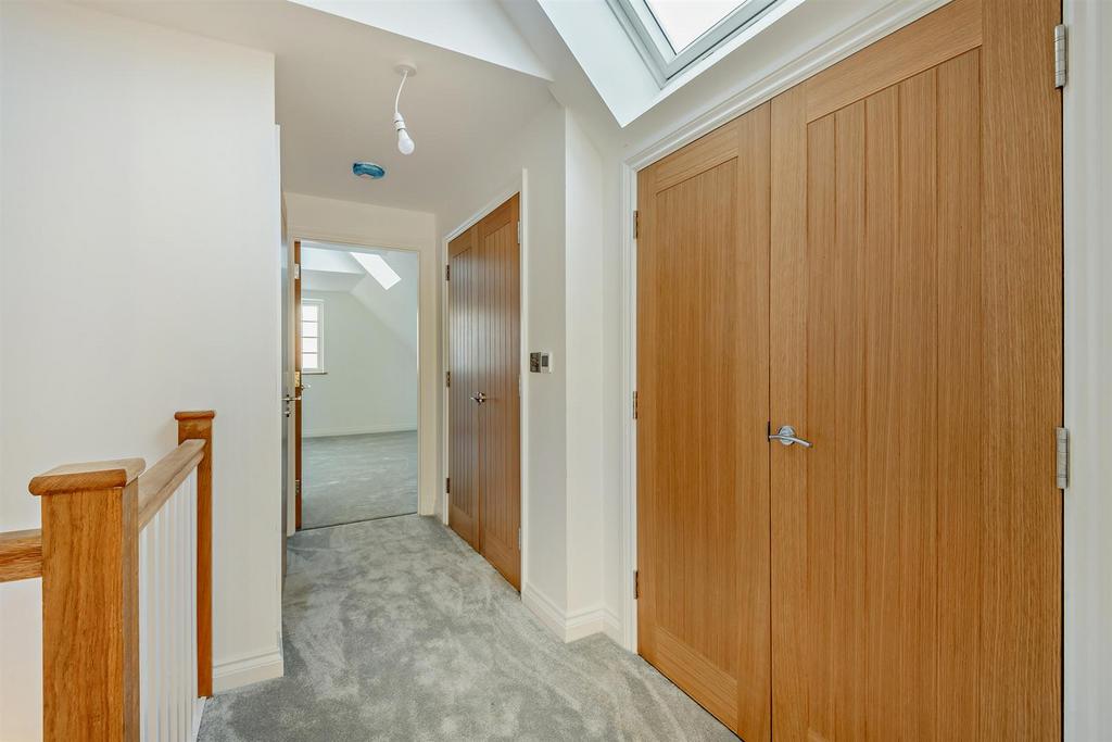8674000-interior17-800.jpg