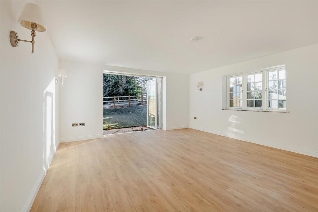 8674000-interior03-800.jpg