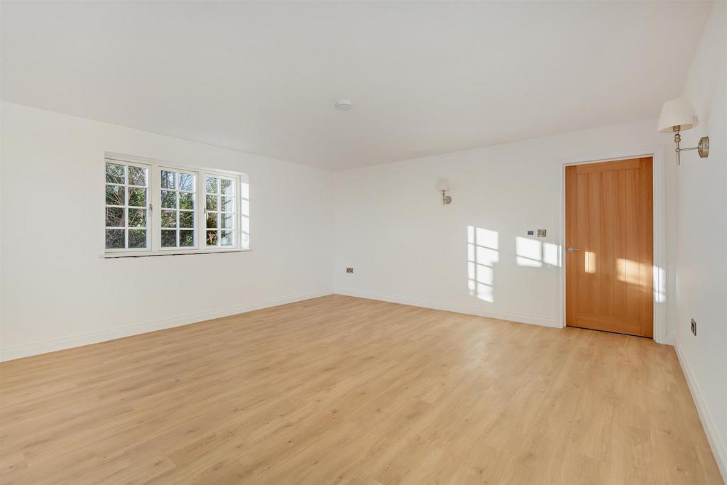 8674000-interior04-800.jpg
