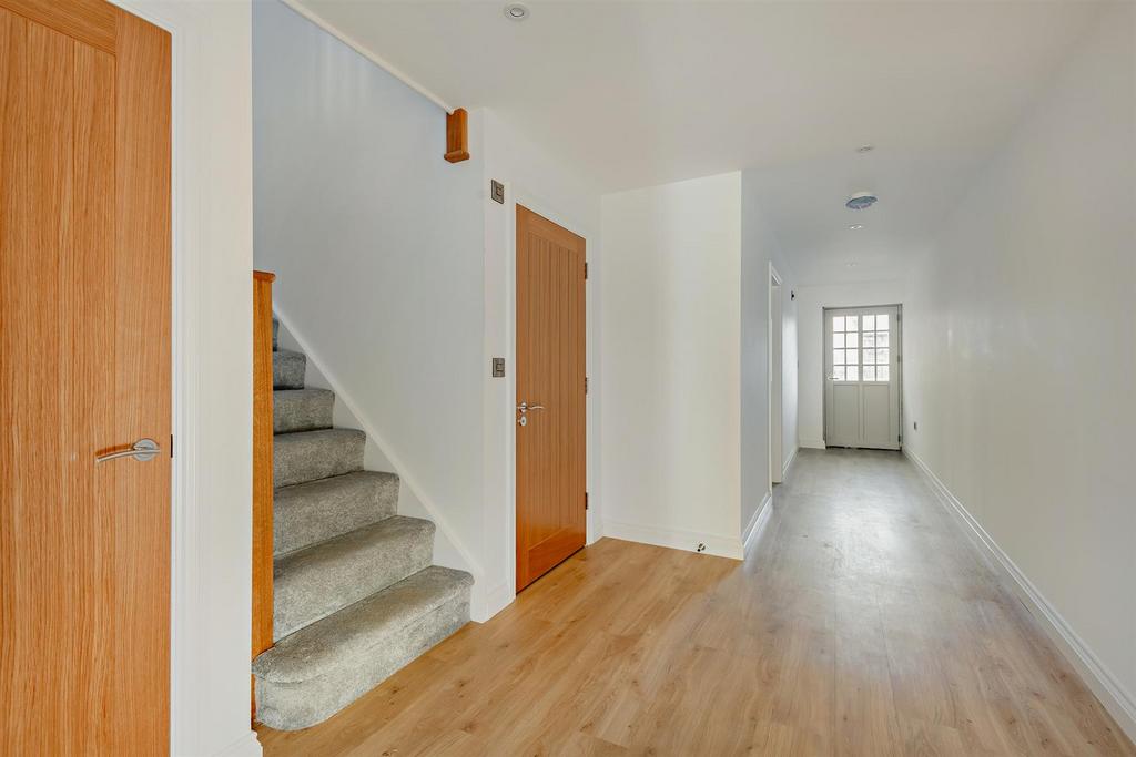 8674000-interior11-800.jpg