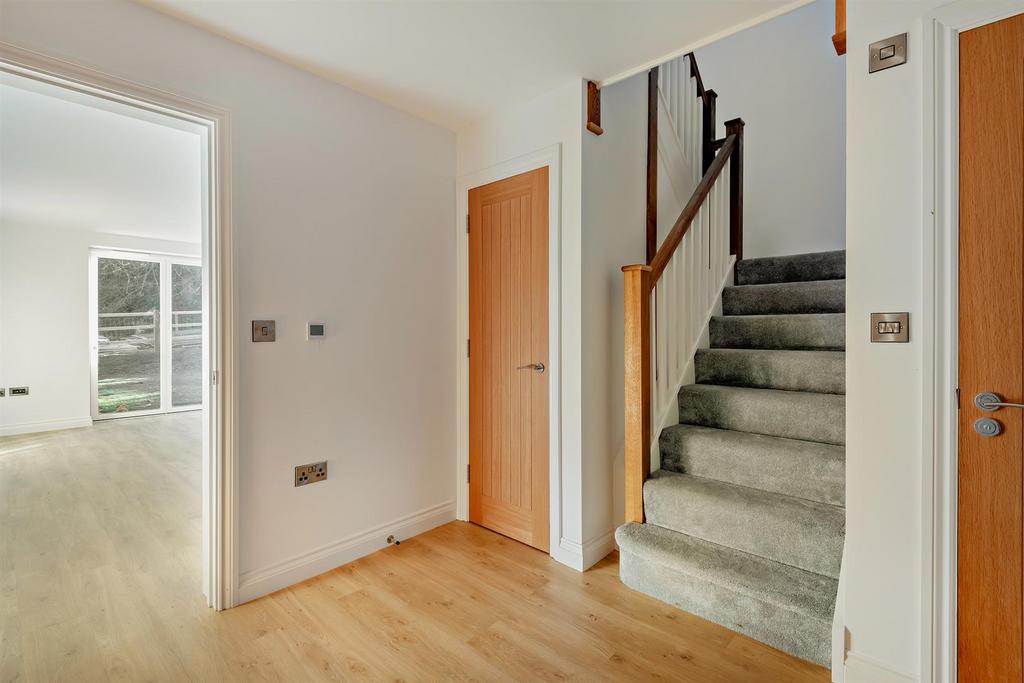 8674000-interior12-800.jpg