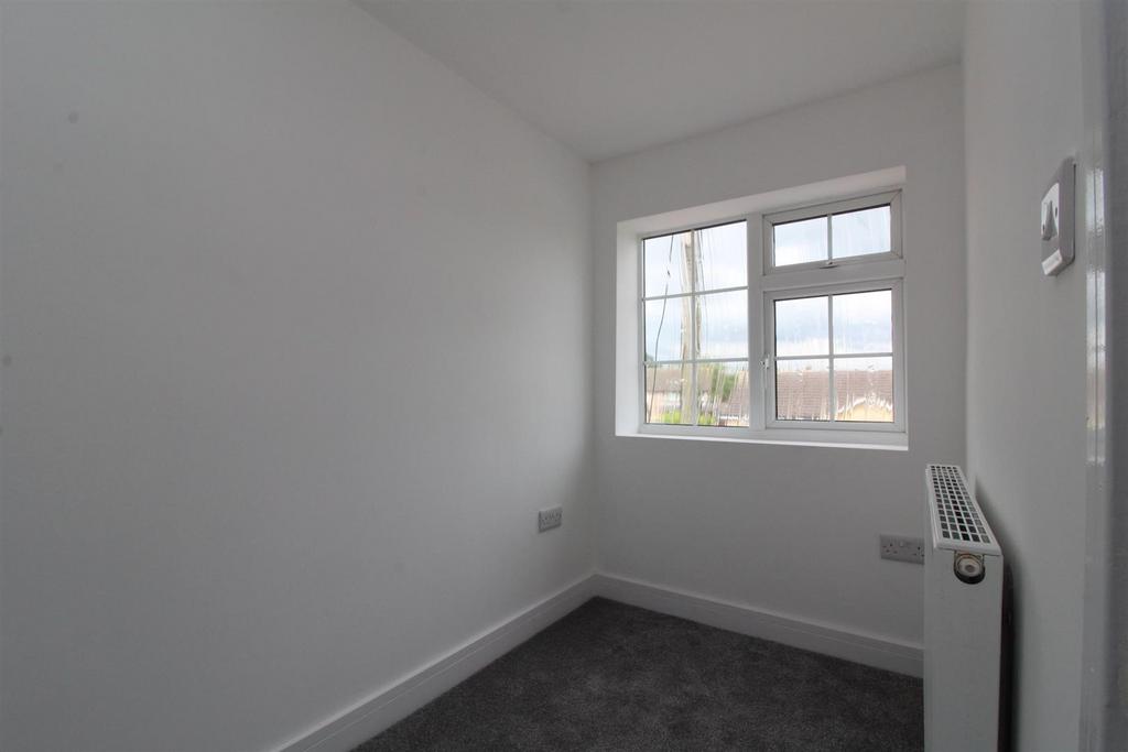 Bedroom 2.JPG