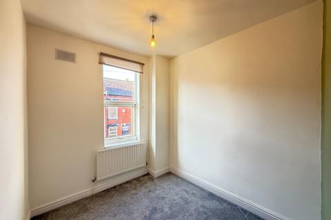 3 bedroom terraced house to rent, Claremont Street, Leeds, West Yorkshire, LS12