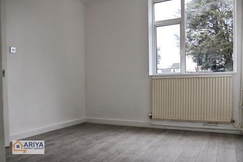 4 bedroom terraced house to rent, New Parks Boulevard, Leicester LE3