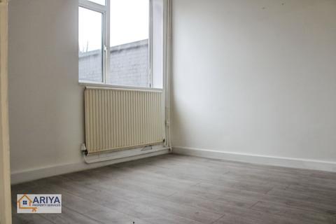 4 bedroom terraced house to rent, New Parks Boulevard, Leicester LE3