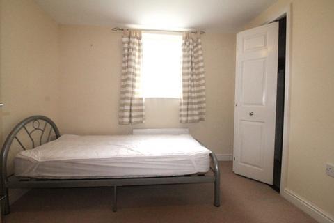 2 bedroom flat to rent, Mawkin Close, Norwich NR5