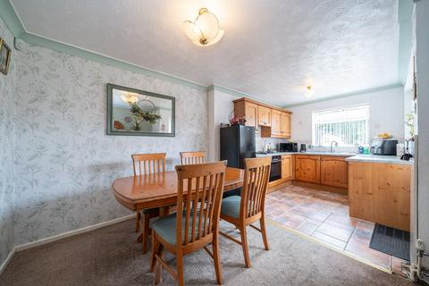 3 bedroom semi-detached house for sale, The Crescent, Caddington, LU1