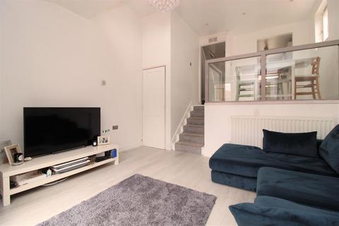 2 bedroom terraced house for sale, Middle Wall, Whitstable