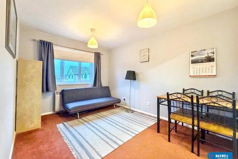 1 bedroom apartment for sale, Raven Close, London