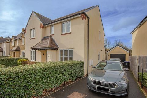 4 bedroom detached house to rent, Wheeler Way, Malmesbury, SN16