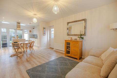 4 bedroom detached house to rent, Wheeler Way, Malmesbury, SN16