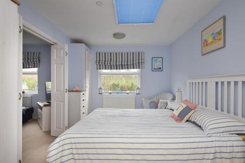 1 bedroom flat for sale, Eversfield Place, St. Leonards-On-Sea TN37