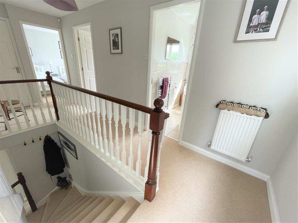 Galleried landing