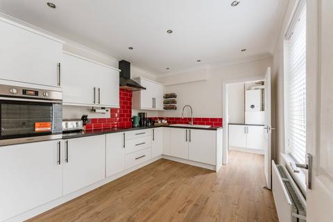 3 bedroom terraced house for sale, Carlton Road, Lowestoft