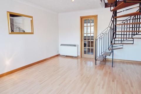 2 bedroom semi-detached house to rent, Rennell Road, Dundee, DD4