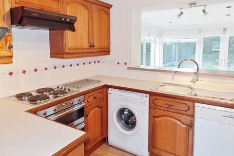 2 bedroom semi-detached house to rent, Rennell Road, Dundee, DD4