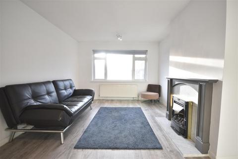 2 bedroom maisonette for sale, Brambles Close, Isleworth