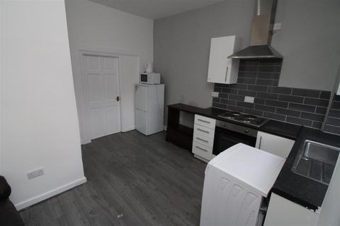 1 bedroom flat to rent, Victoria Street, Manchester M11