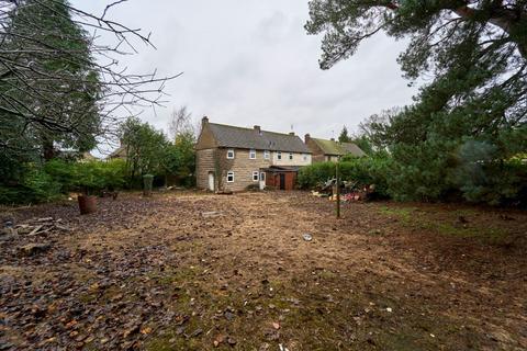 3 bedroom semi-detached house for sale, 32 Beech Gardens, Lichfield, WS14 9EB