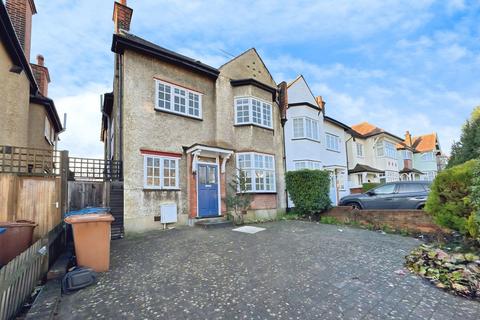 4 bedroom semi-detached house to rent, Elmwood Avenue, Harrow, HA3