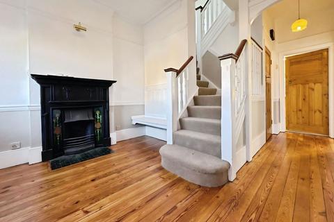 4 bedroom semi-detached house to rent, Elmwood Avenue, Harrow, HA3