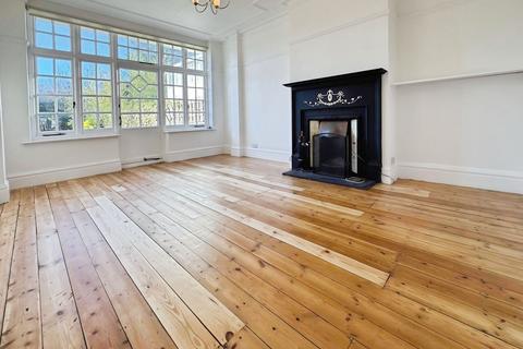 4 bedroom semi-detached house to rent, Elmwood Avenue, Harrow, HA3