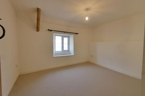 2 bedroom semi-detached house to rent, High Street, Northleach, GL54