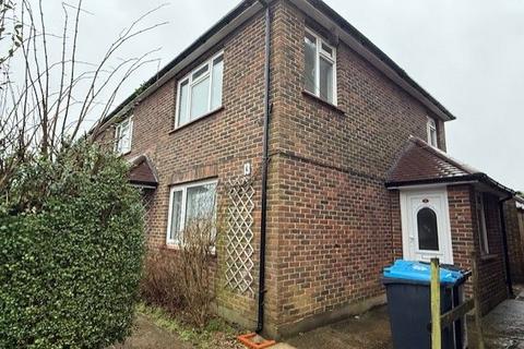 2 bedroom maisonette to rent, Shelton Avenue, Warlingham, Surrey, CR6 9NF