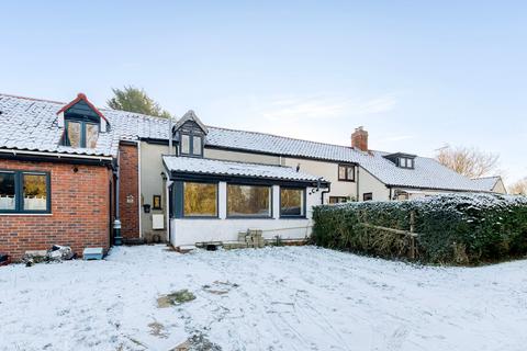 3 bedroom terraced house to rent, Scarning Fen, Dereham