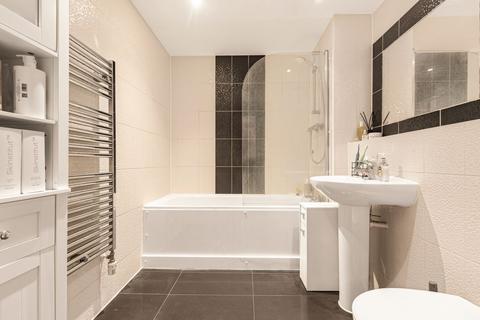 1 bedroom flat for sale, Garratt Lane, Earlsfield, London, SW18