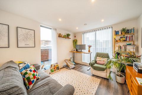 2 bedroom flat to rent, Webber Street, London SE1