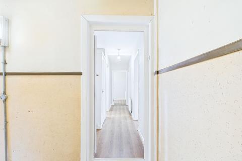 2 bedroom flat to rent, Netherhill Road, Paisley
