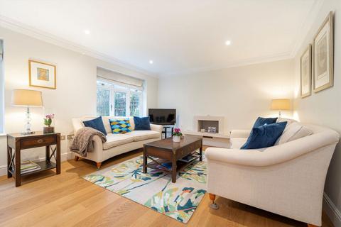 4 bedroom terraced house for sale, Heatherfield Lane, Weybridge KT13