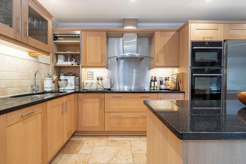 4 bedroom terraced house for sale, Heatherfield Lane, Weybridge KT13