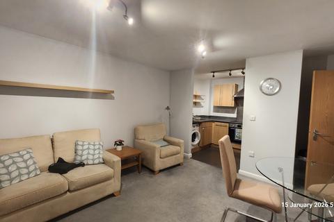 2 bedroom flat to rent, Mill Street, Slough SL2