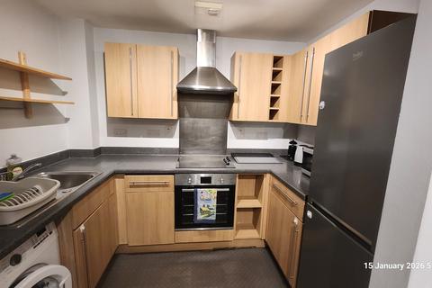 2 bedroom flat to rent, Mill Street, Slough SL2