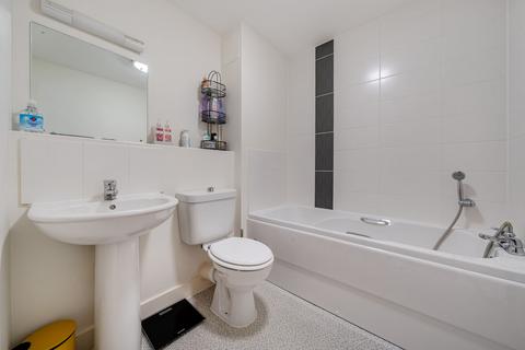 2 bedroom flat for sale, Hut Farm Place, Eastleigh SO53