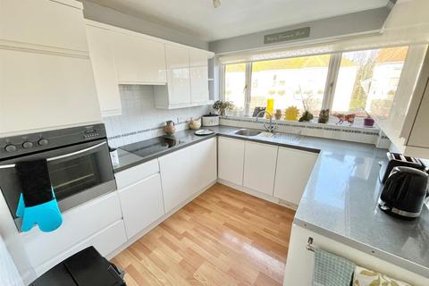 2 bedroom flat for sale, 33 Coombe Lodge, Claremont Road, Seaford