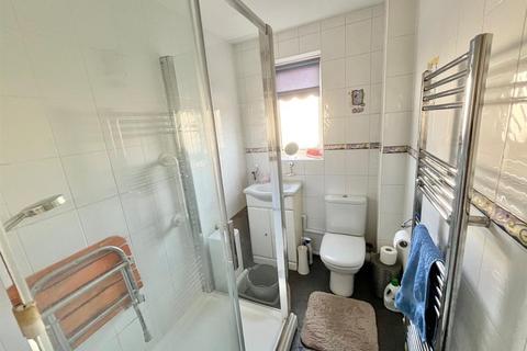 2 bedroom flat for sale, 33 Coombe Lodge, Claremont Road, Seaford