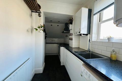undefined, Flat D, 16 Rutland Park, London, SE6