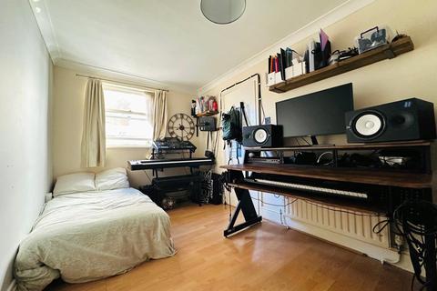 undefined, Flat D, 16 Rutland Park, London, SE6