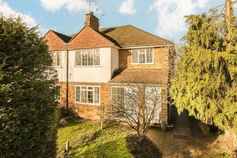 2 bedroom house to rent, Effingham Road, Surbiton KT6