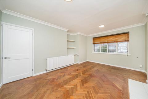 2 bedroom house to rent, Effingham Road, Surbiton KT6