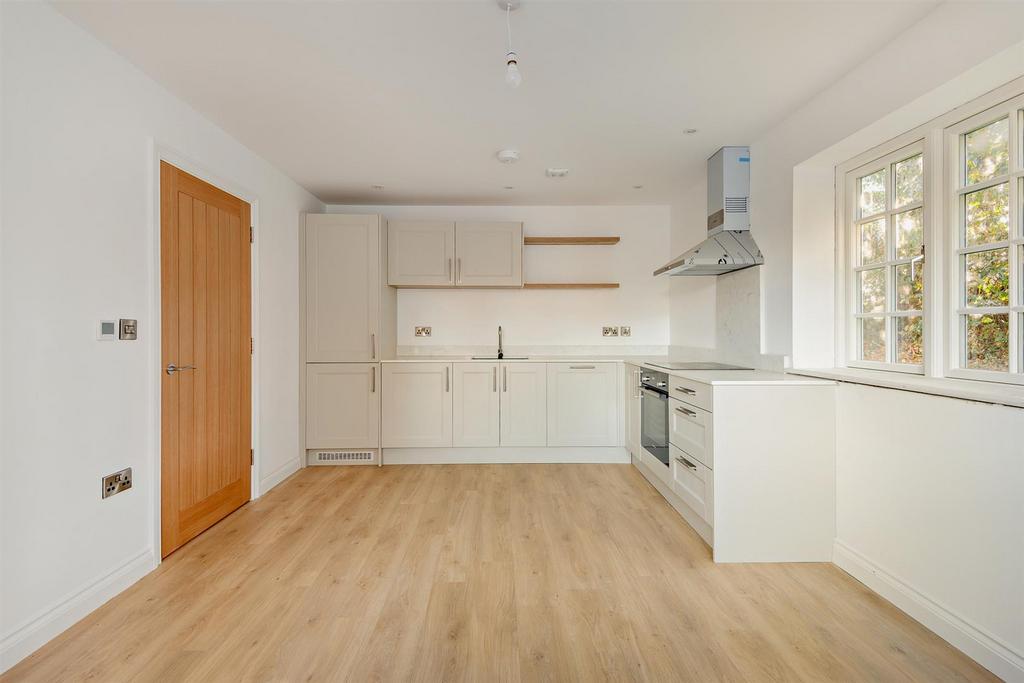 8674000-interior38-800.jpg
