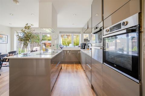3 bedroom detached house for sale, Upper Nursery, Sunningdale