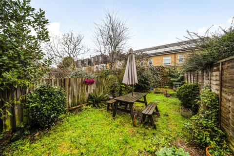 2 bedroom terraced house for sale, York Road, Teddington, TW11
