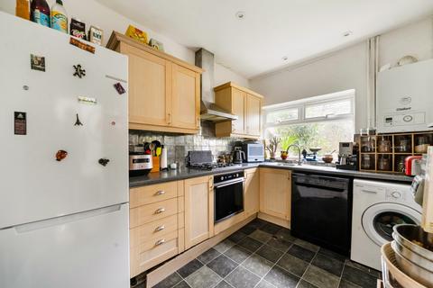 2 bedroom terraced house for sale, York Road, Teddington, TW11