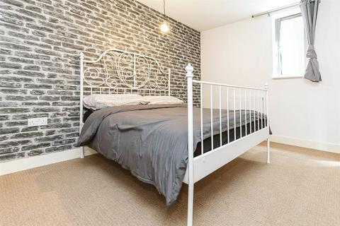 2 bedroom apartment to rent, Armidale Place, Montpelier, Bristol, BS6