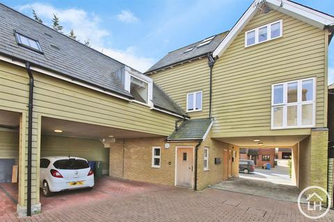2 bedroom flat for sale, London Road, Teynham, Sittingbourne