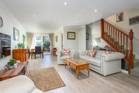 3 bedroom terraced house for sale, St Vincent Road, Walton-on-Thames, KT12